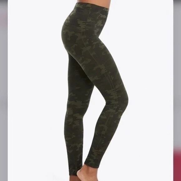 Spanx Seamless Look At Me Know Camo Leggings Green XS - Picture 2 of 10